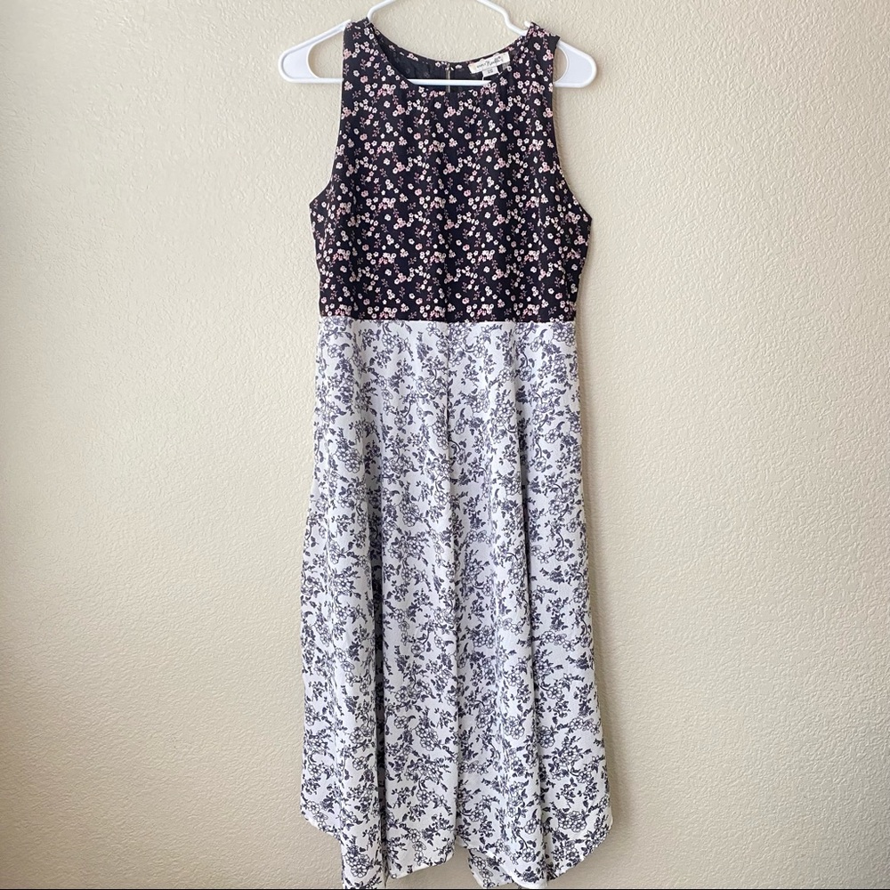 Simply Noelle Sleeveless floral dress Size S/M 8-10 NWT